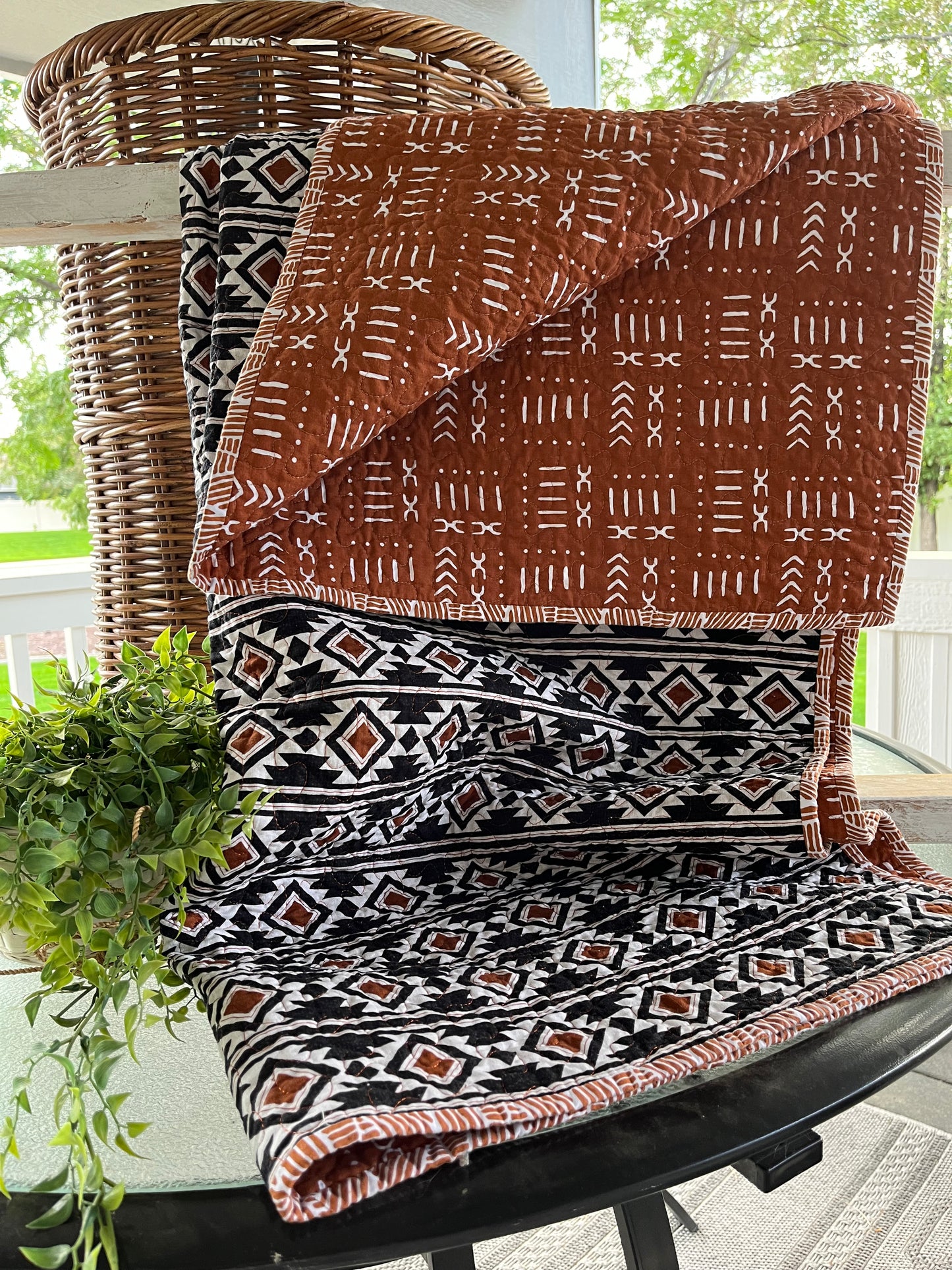 Aztec Signs and Diamonds Quilt - Bold Border Quilts and More