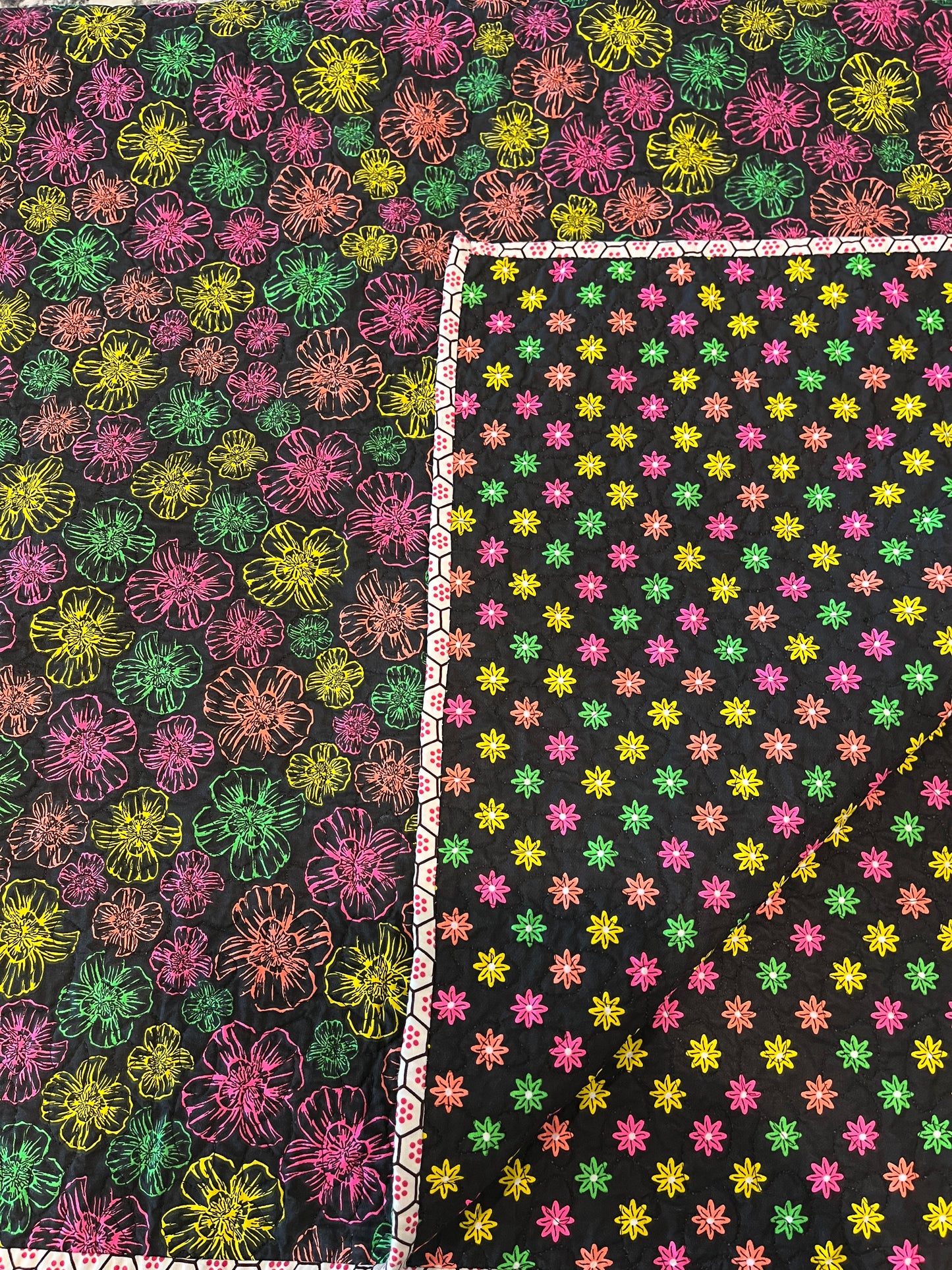 Neon Flower Quilt - Bold Border Quilts and More