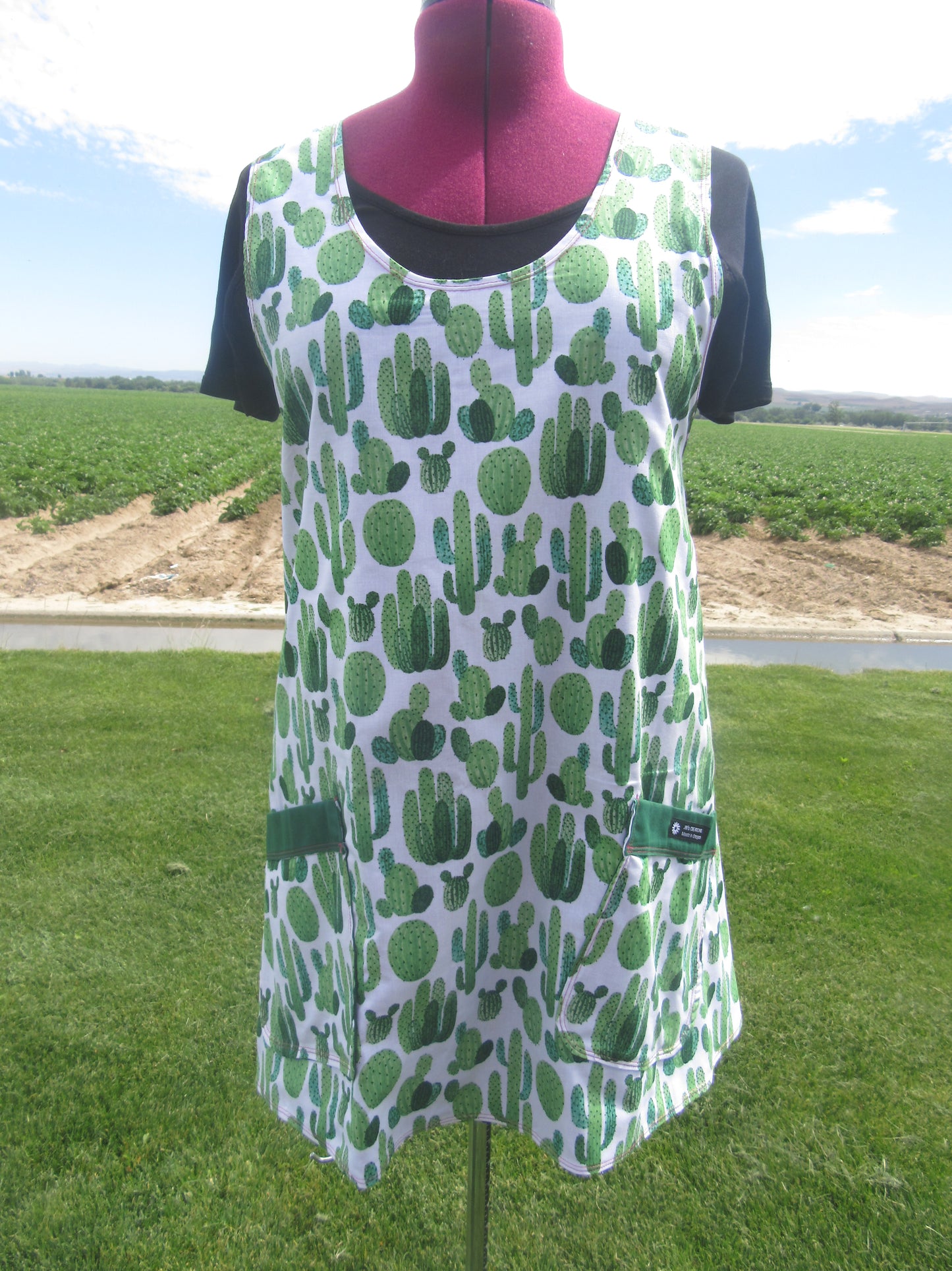 Cactus Japanese Crossback Style Apron - Bold Border Quilts and More