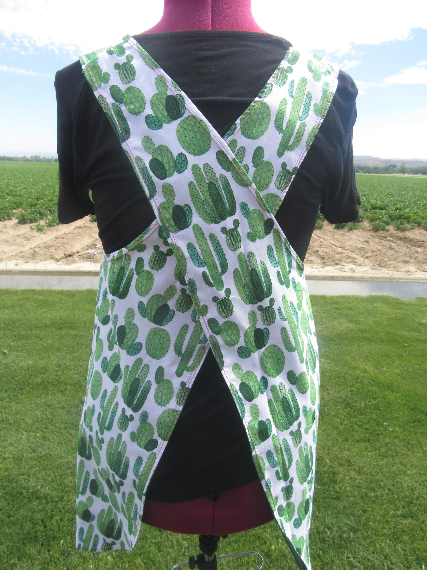 Cactus Japanese Crossback Style Apron - Bold Border Quilts and More