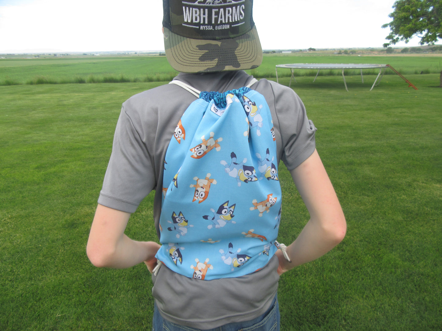 Bluey Blue White Draw String Bag - Bold Border Quilts and More