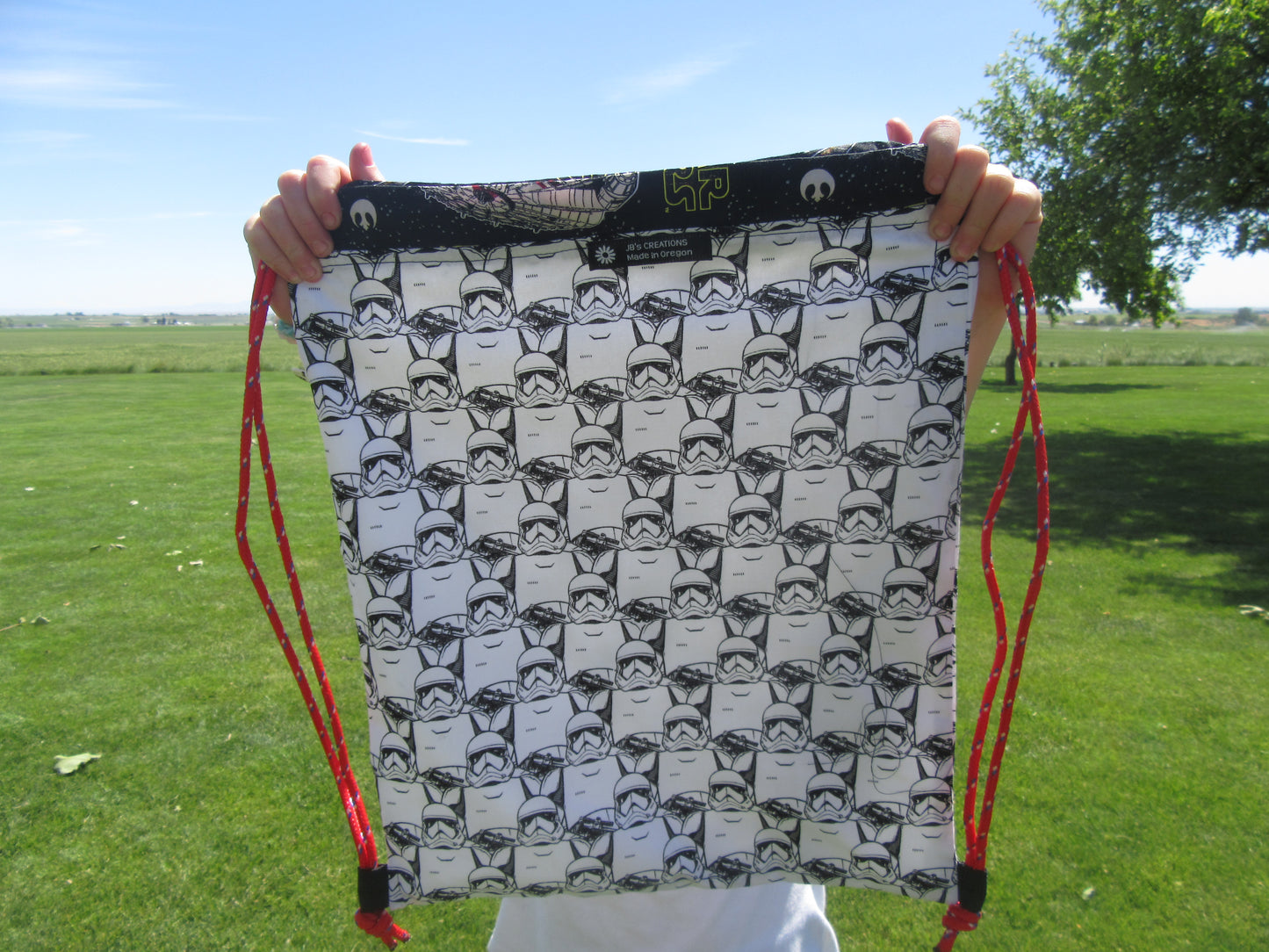 Storm Trooper Red String Draw String Bag - Bold Border Quilts and More