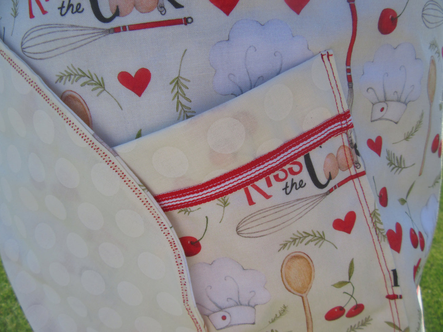 Kiss the Cook Japanese Crossback Style Apron - Bold Border Quilts and More