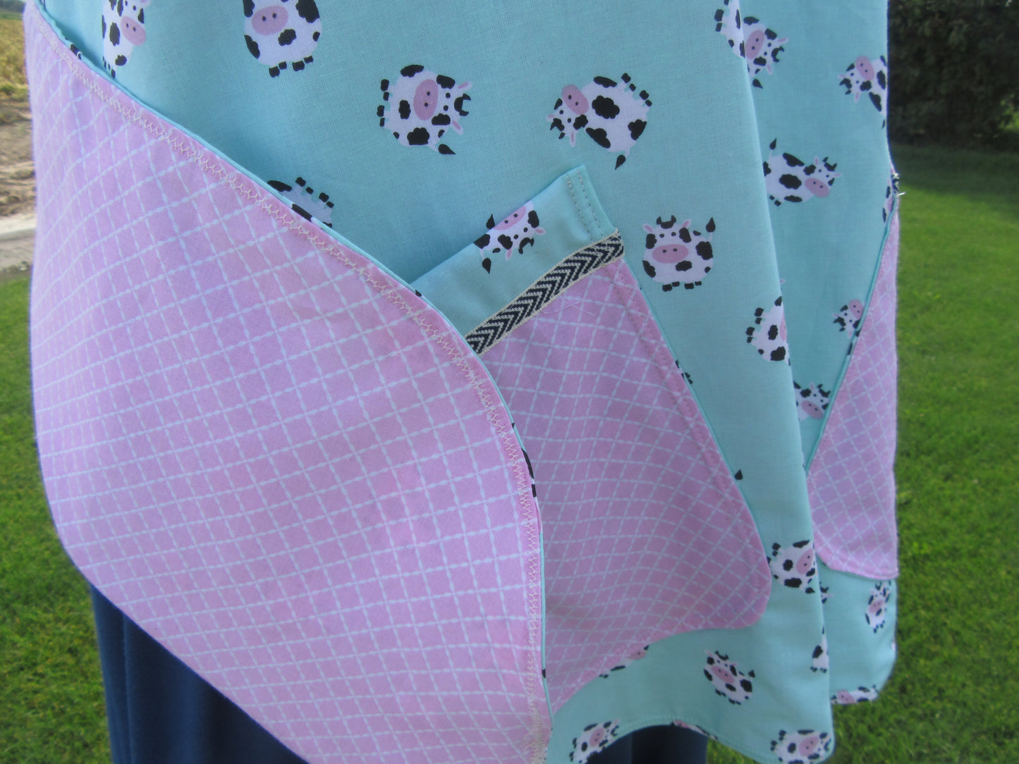 Holy Cow Japanese Crossback Style Apron - Bold Border Quilts and More