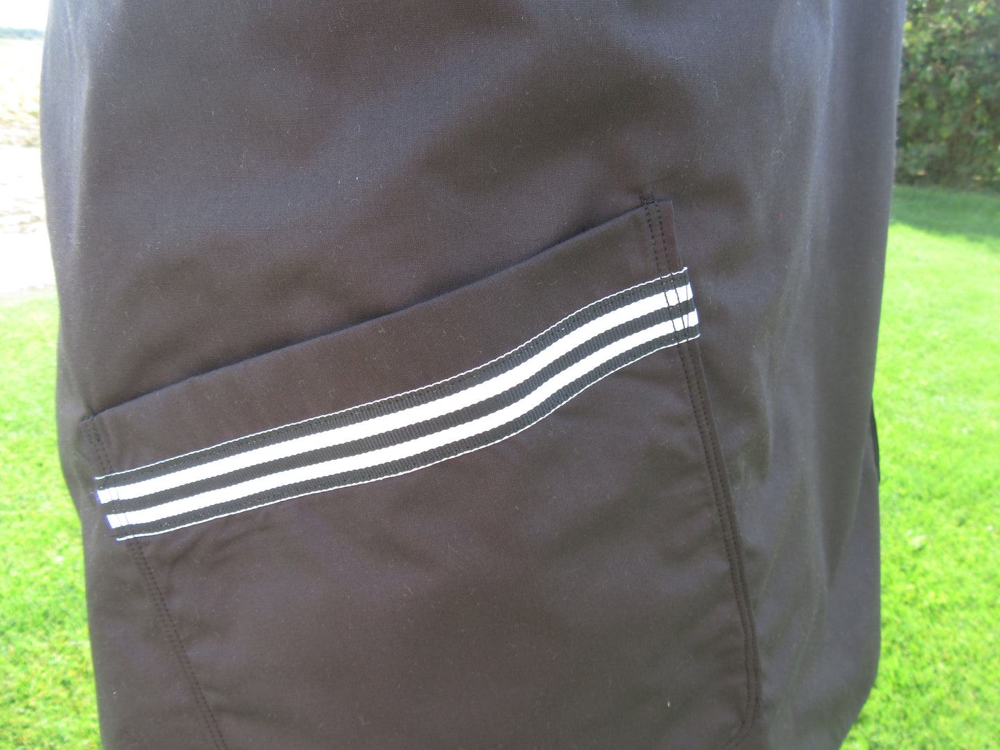 All Black Japanese Crossback Style Apron - Bold Border Quilts and More