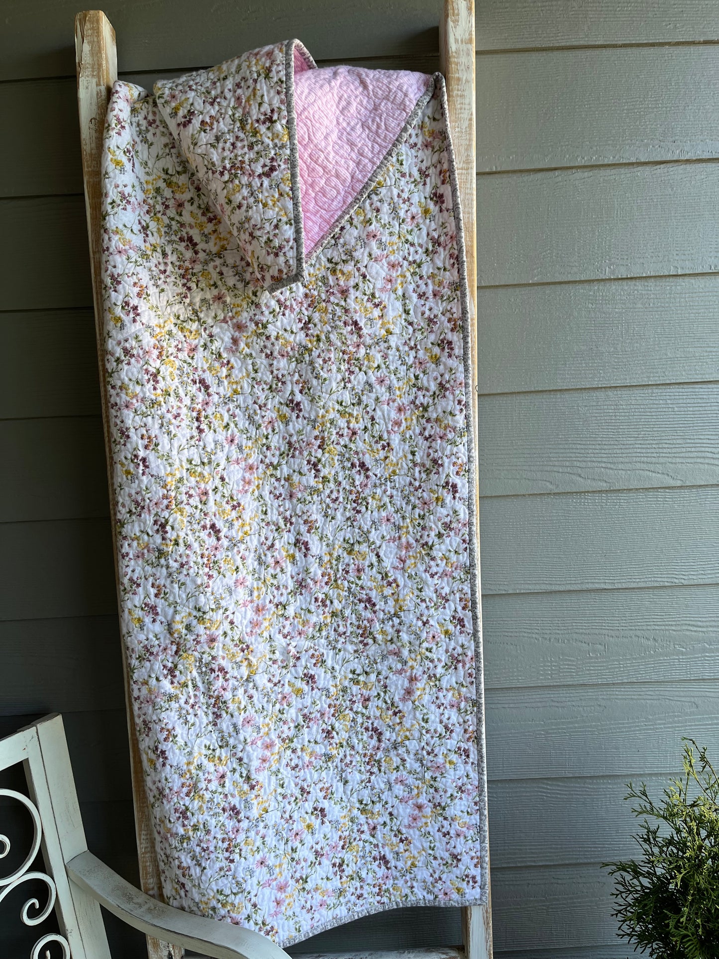 Dainty Flowers with Pink and White Stripe Quilt