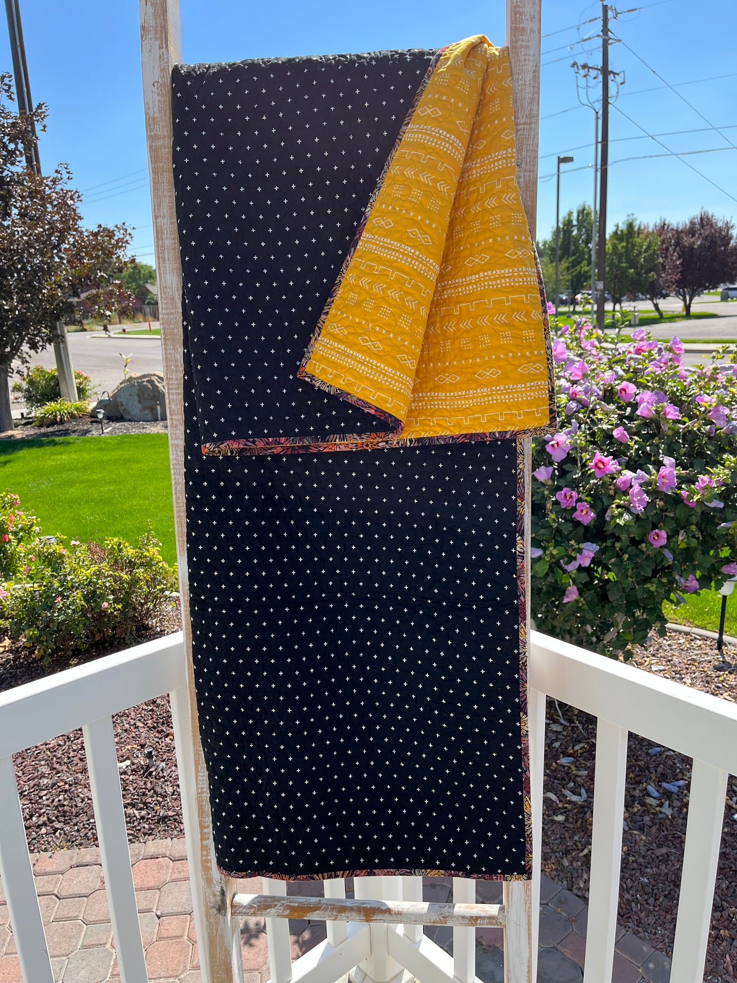 Black and White Crosses with Yellow/Gold Aztec Quilt