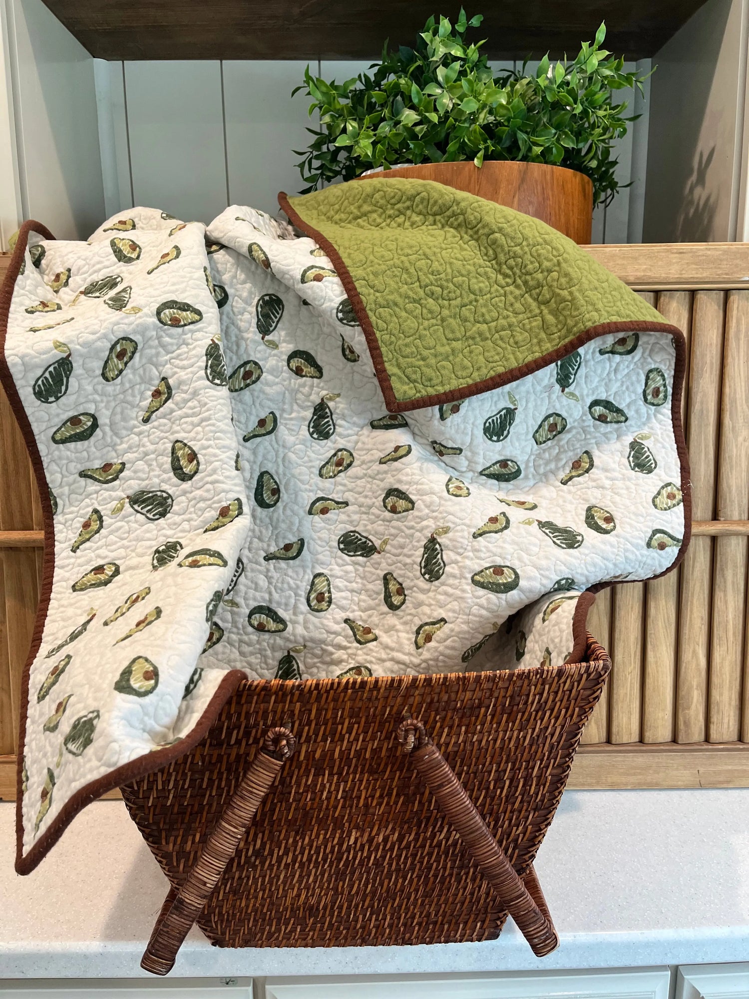 Avocado Baby Quilt - Bold Border Quilts and More